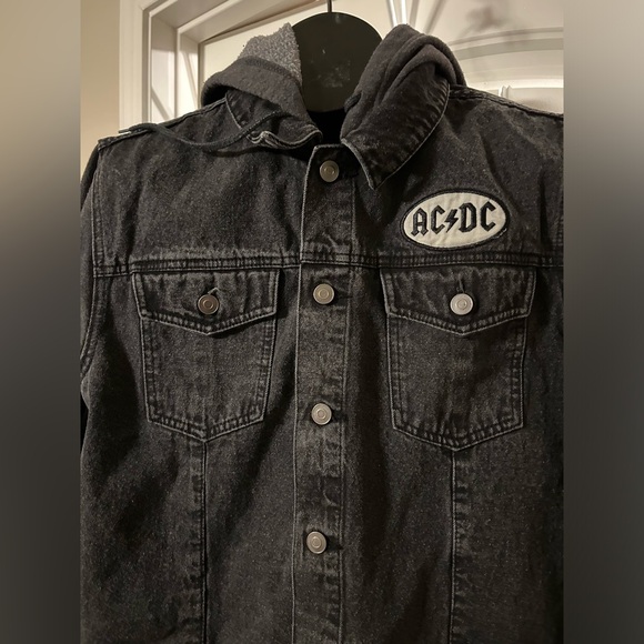 AC/DC Denim Jean Jacket Back in Black 1980 Tour With Hood Men’s L - Picture 3 of 8